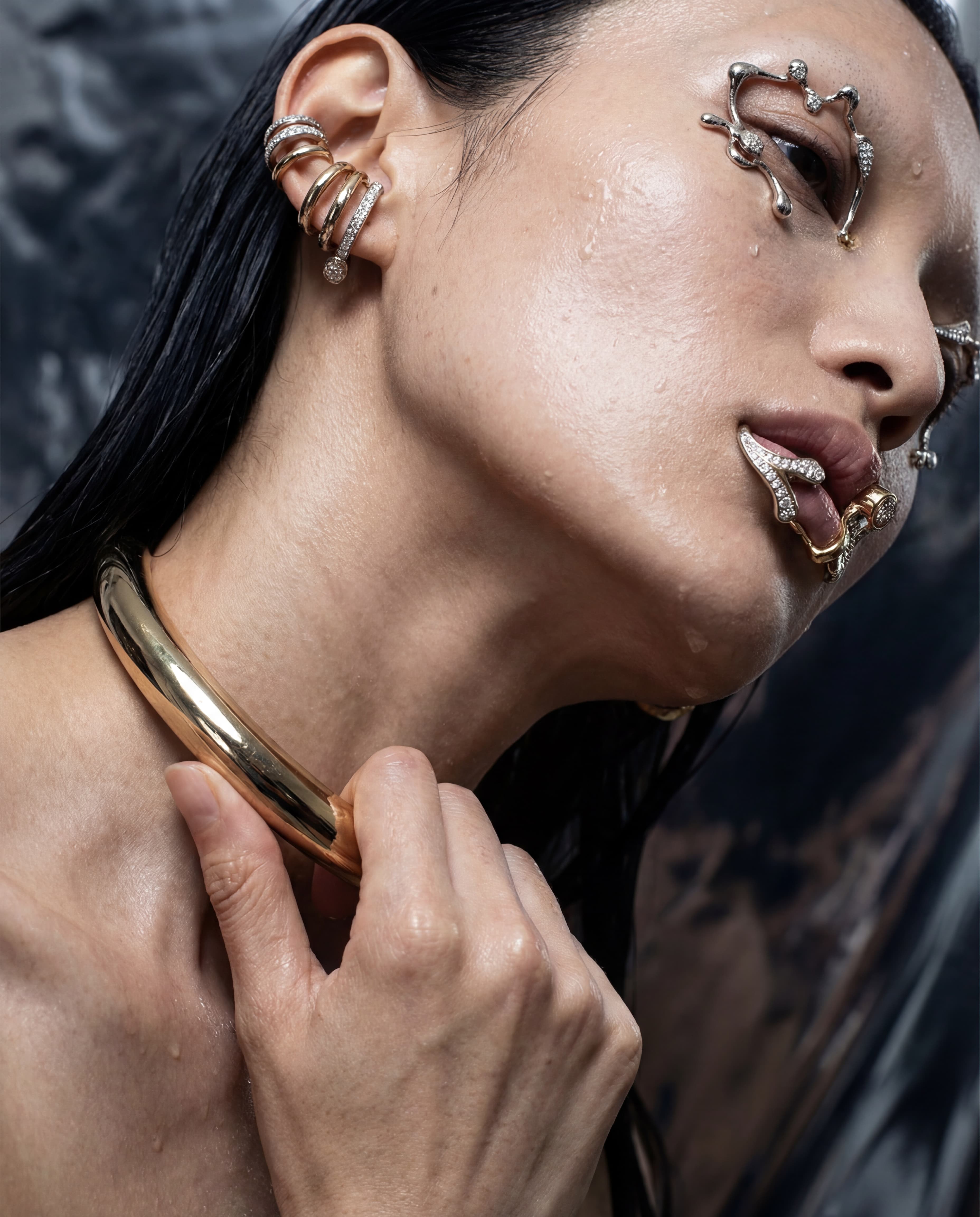 Editorial de joias arrojado